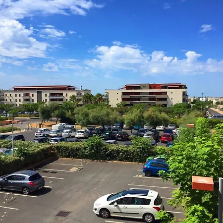 2 Pièces à Sète, 200m De La Plage, Parking Privé, Loggia Et Toutes Commodités - Fr-1-338-531 Appartamento