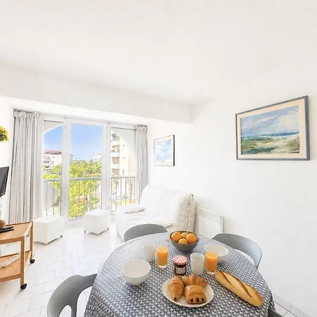 Appartamento 2 Pièces à Sète, 200m De La Plage, Parking Privé, Loggia Et Toutes Commodités - Fr-1-338-531 Sète