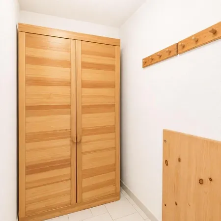 Appartement 2 Pièces à Sète, 200m De La Plage, Parking Privé, Loggia Et Toutes Commodités - Fr-1-338-531 *